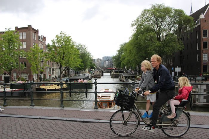 Amsterdam Gezisi Bisikletler